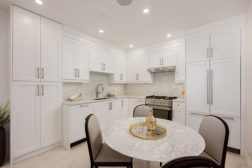 2016 15Th Avenue W, Vancouver, BC 