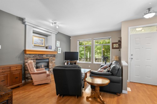 23635 Dewdney Trunk Road, Maple Ridge, BC 