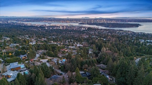 1125 Groveland Court, West Vancouver, BC 