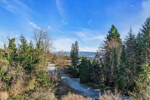 1125 Groveland Court, West Vancouver, BC 