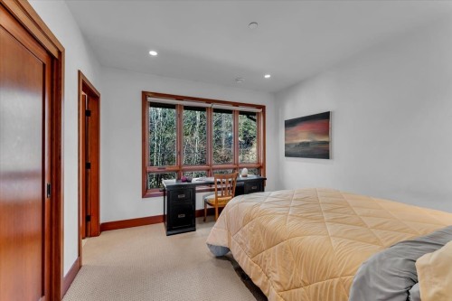 1125 Groveland Court, West Vancouver, BC 