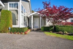 1271 3rd Street  West Vancouver, BC V7S 1H8