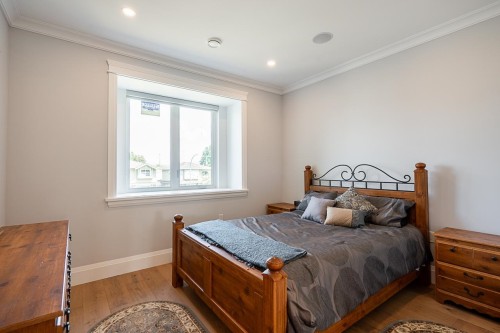 6792 Elwell Street, Burnaby, BC 