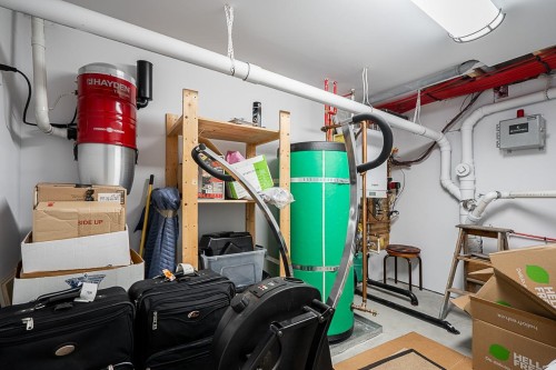 6792 Elwell Street, Burnaby, BC 