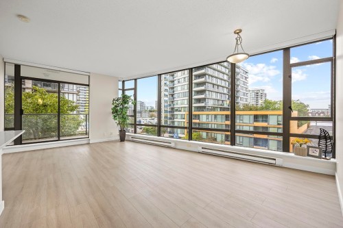 603-7362 Elmbridge Way, Richmond, BC 