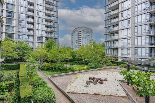 603-7362 Elmbridge Way, Richmond, BC 