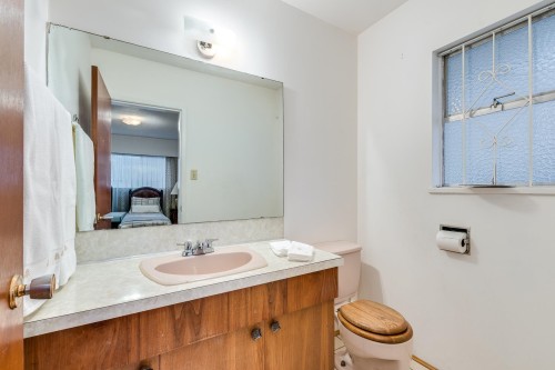 1250 Delta Avenue, Burnaby, BC 