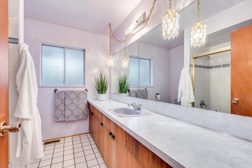 1250 Delta Avenue, Burnaby, BC 