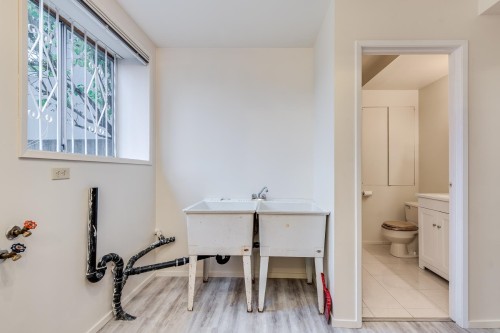 1250 Delta Avenue, Burnaby, BC 