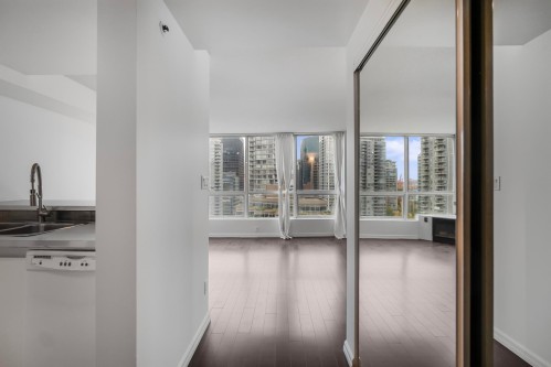 1704-555 Jervis Street, Vancouver, BC 