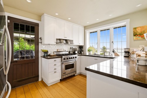 3654 Creery Avenue, West Vancouver, BC 