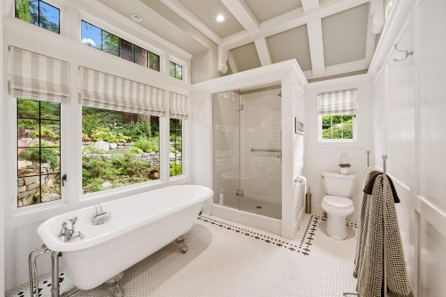 3654 Creery Avenue, West Vancouver, BC 