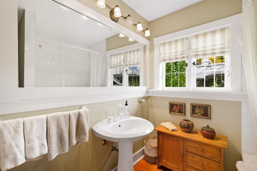 3654 Creery Avenue, West Vancouver, BC 