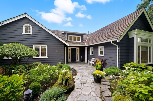 3654 Creery Avenue, West Vancouver, BC 