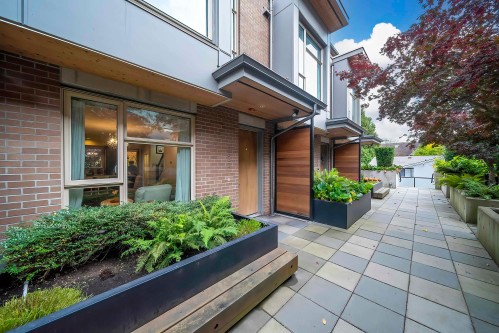 5532 Oak Street, Vancouver, BC 
