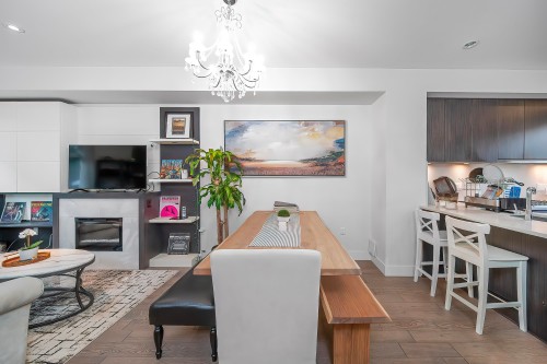 5532 Oak Street, Vancouver, BC 