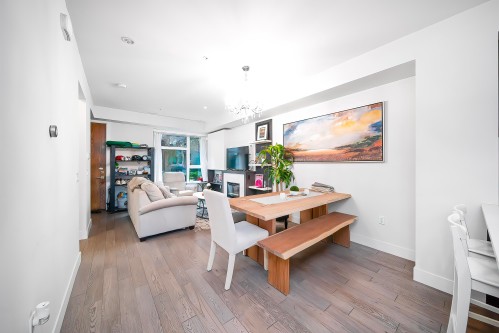 5532 Oak Street, Vancouver, BC 