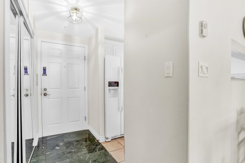 403-2580 Tolmie Street, Vancouver, BC 