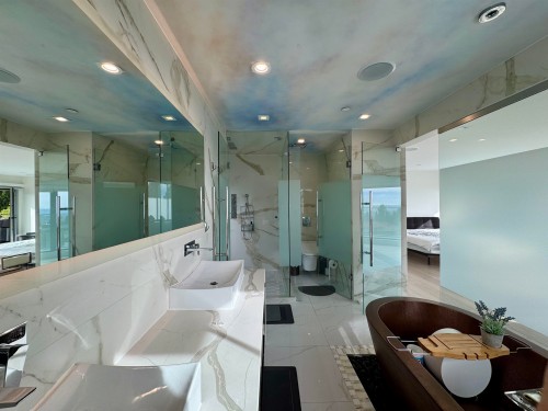 1035 Greenwood Place, West Vancouver, BC 