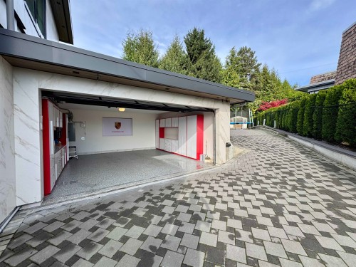 1035 Greenwood Place, West Vancouver, BC 