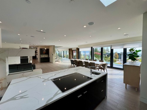 1035 Greenwood Place, West Vancouver, BC 