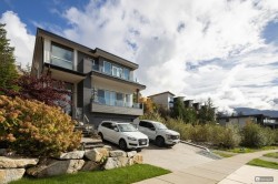 24-3385 Mamquam Road  Squamish, BC V8B 0E3