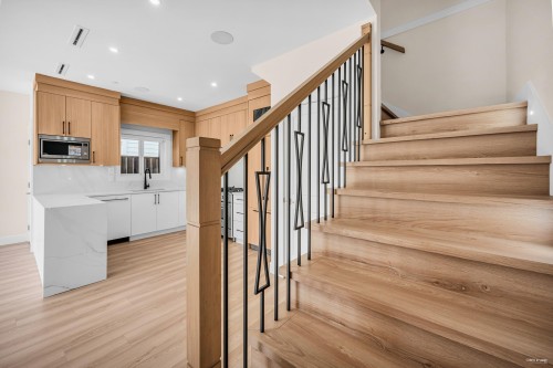 2371 Adanac Street, Vancouver, BC 