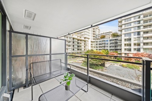 617-8833 Hazelbridge Way, Richmond, BC 