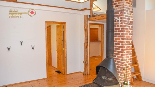 419 5Th Street E, North Vancouver, BC 