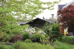 6042 Crown Street  Vancouver, BC V6N 2B8