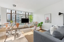 509-1249 Granville Street  Vancouver, BC V6Z 1M5