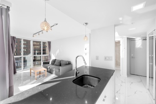 702-1188 Howe Street, Vancouver, BC 