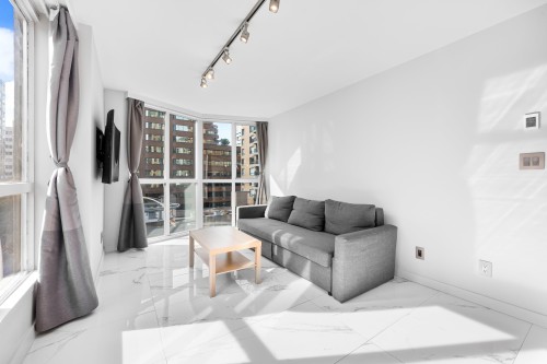 702-1188 Howe Street, Vancouver, BC 