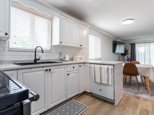 1986 Fraser Avenue, Port Coquitlam, BC 