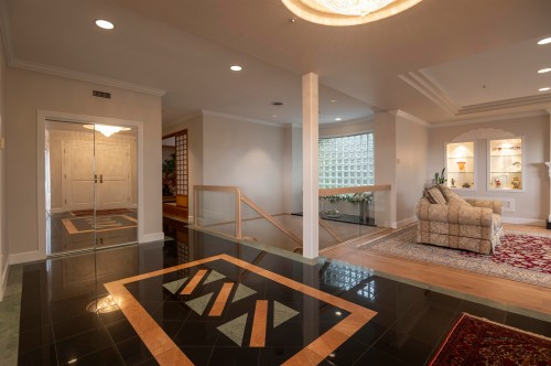 2572 Westhill Close, West Vancouver, BC 