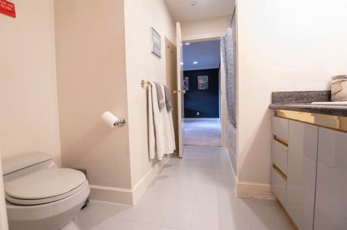 2572 Westhill Close, West Vancouver, BC 