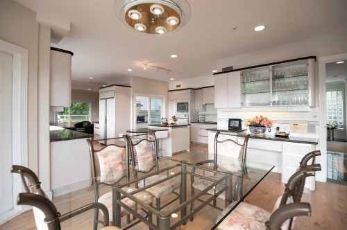 2572 Westhill Close, West Vancouver, BC 