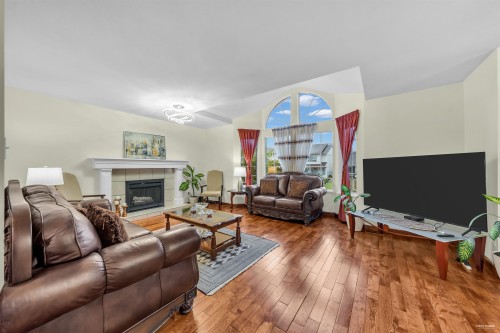 1382 Sutherland Avenue, Port Coquitlam, BC 