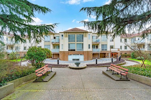 310-6742 Station Hill Court  Burnaby, BC V3N 4V2