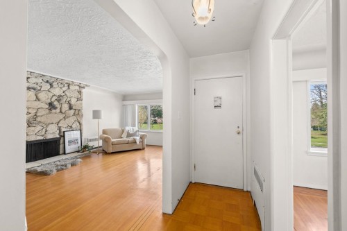 2880 Oxford Street, Vancouver, BC 