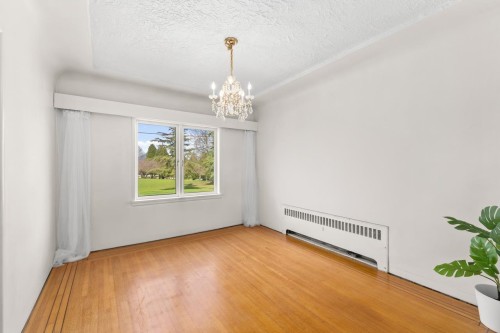 2880 Oxford Street, Vancouver, BC 