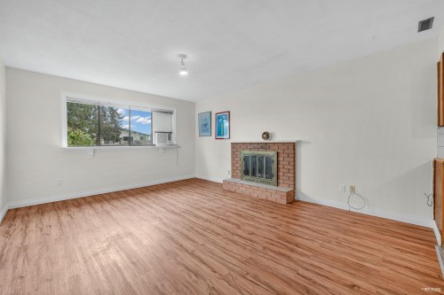 6760 Lakeview Avenue, Burnaby, BC 