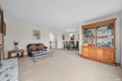 6760 Lakeview Avenue, Burnaby, BC 