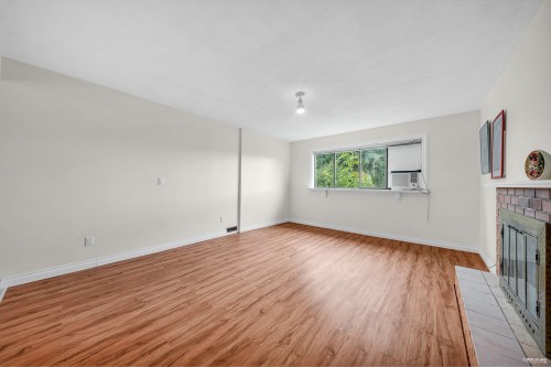 6760 Lakeview Avenue, Burnaby, BC 