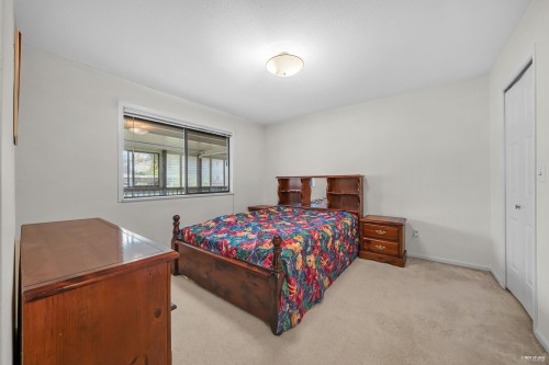 6760 Lakeview Avenue, Burnaby, BC 