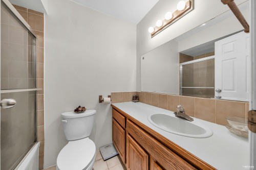 6760 Lakeview Avenue, Burnaby, BC 