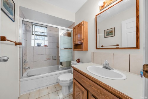 6760 Lakeview Avenue, Burnaby, BC 