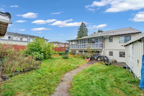 6760 Lakeview Avenue, Burnaby, BC 