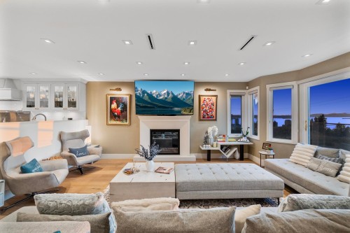 1388 21St Street, West Vancouver, BC 