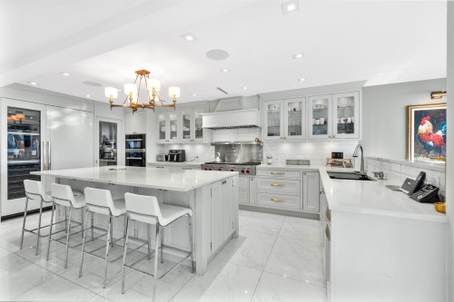 1388 21St Street, West Vancouver, BC 